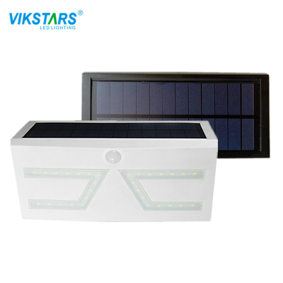 ROHS CE Solar Powered Garden Lights 750lm Wall Mounted Hitam putih