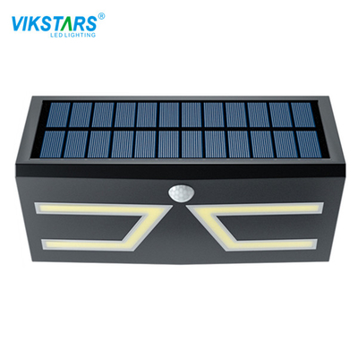 Courtyard Lighting Solar Lamp Outdoor COB LED 120lm / W Efisiensi
